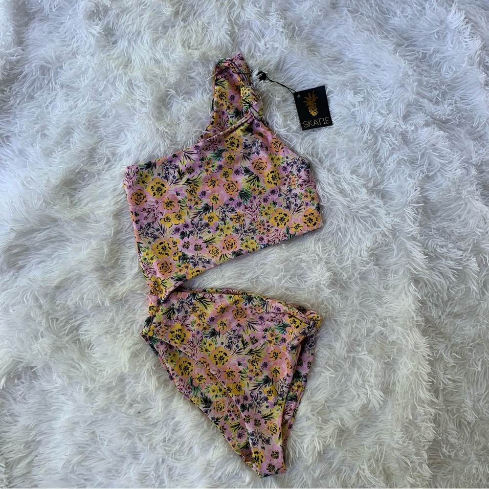 Nwt swimsuit